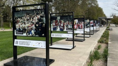 Největší úspěchy a historické momenty Dynama i zajímavé artefakty jsou nyní k vidění na výstavě v Tyršových sadech