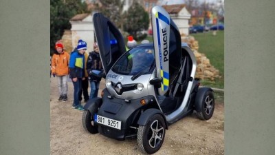 Jako hračka pro děti. Toto je nejmenší auto ve službách české policie, víte, k čemu slouží?